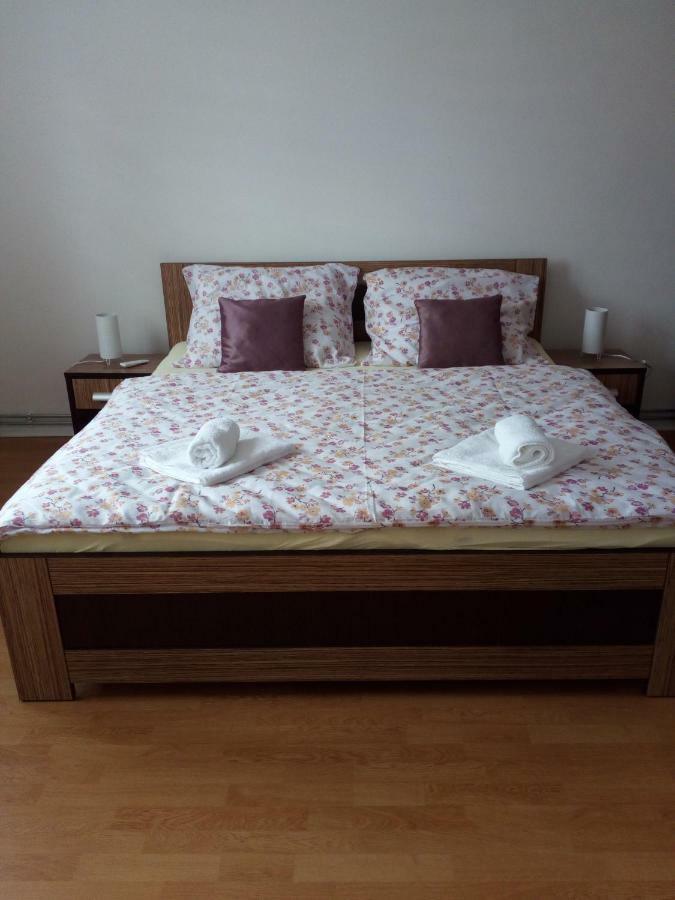 Apartman Julrich Vrbov Exterior photo